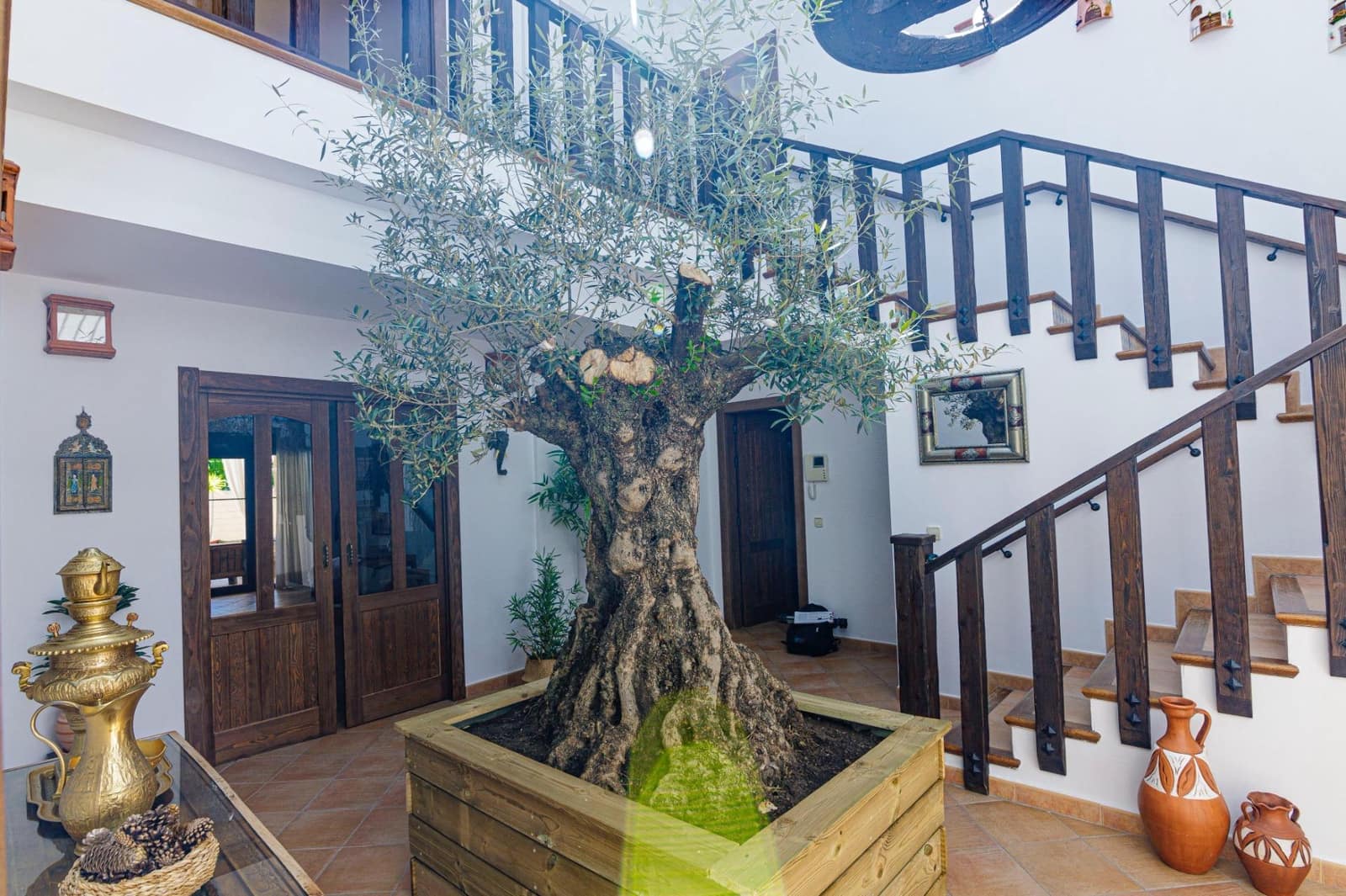 10 bedroom Villa for sale in Alhaurin de la Torre with pool - € 1,995,000 (Ref: 9435110)