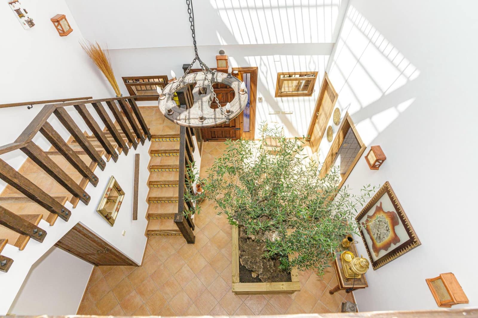 10 bedroom Villa for sale in Alhaurin de la Torre with pool - € 1,995,000 (Ref: 9435110)