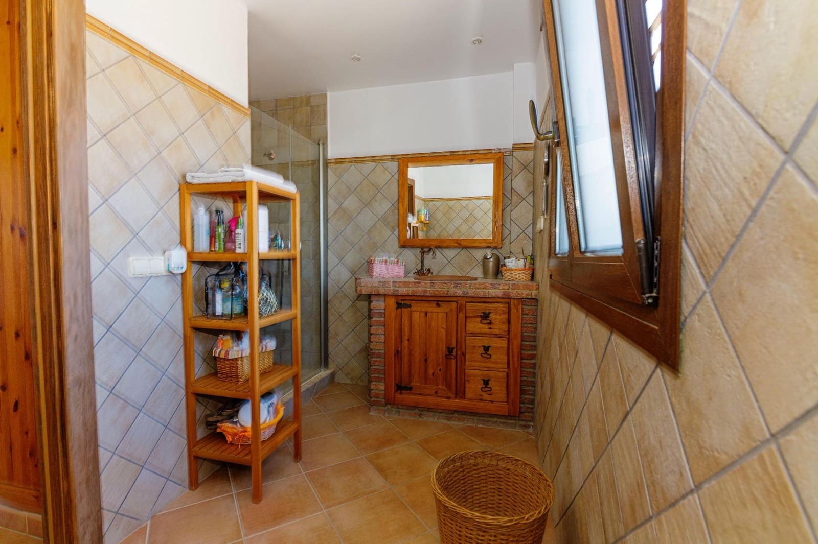 10 bedroom Villa for sale in Alhaurin de la Torre with pool - € 1,995,000 (Ref: 9435110)