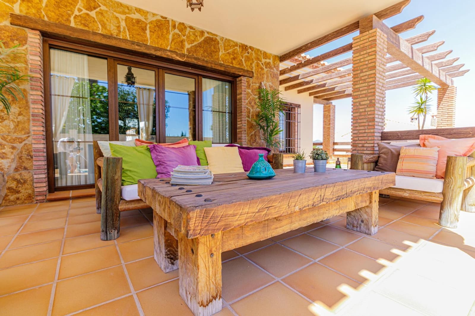 10 bedroom Villa for sale in Alhaurin de la Torre with pool - € 1,995,000 (Ref: 9435110)