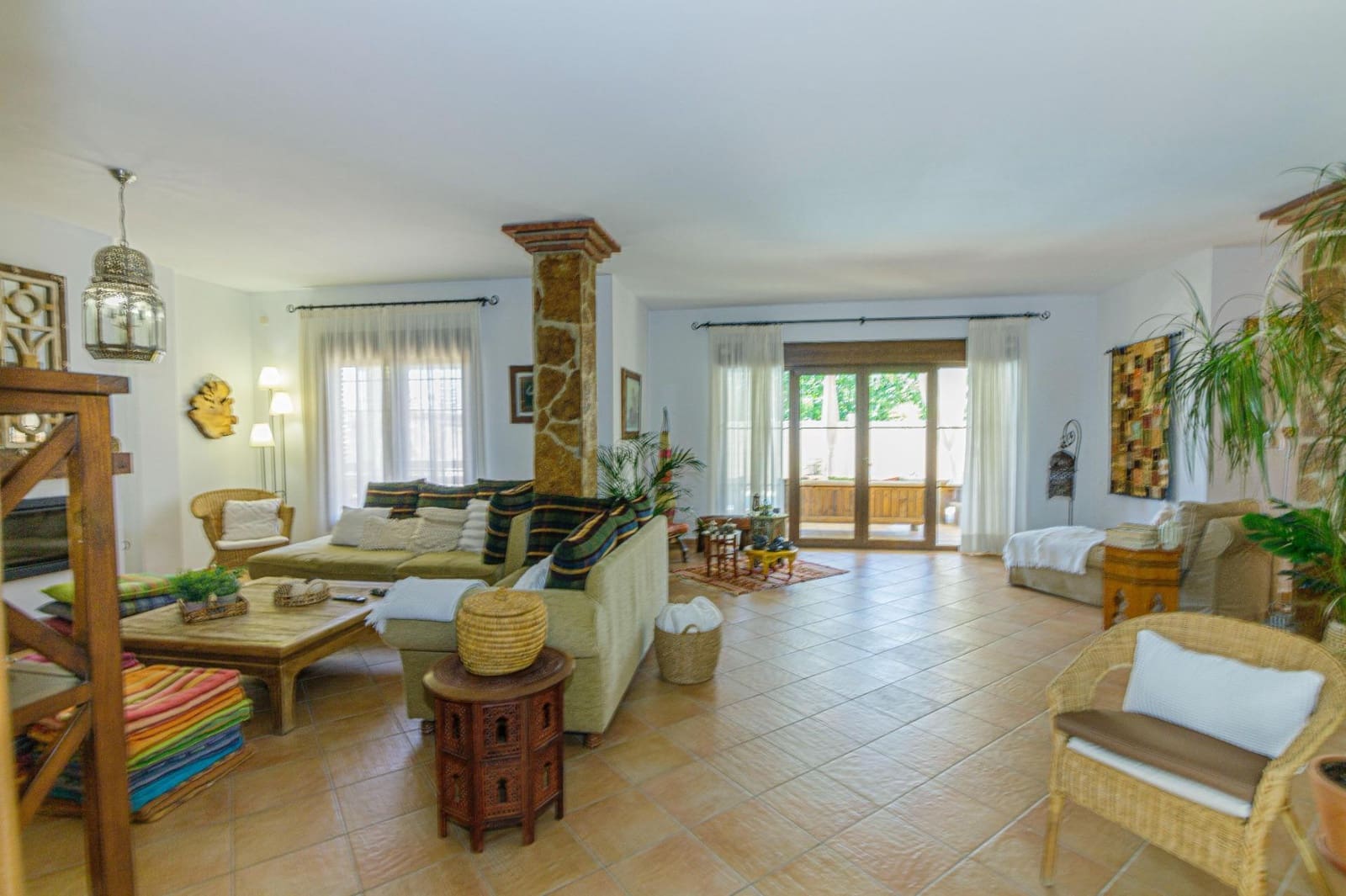 10 bedroom Villa for sale in Alhaurin de la Torre with pool - € 1,995,000 (Ref: 9435110)