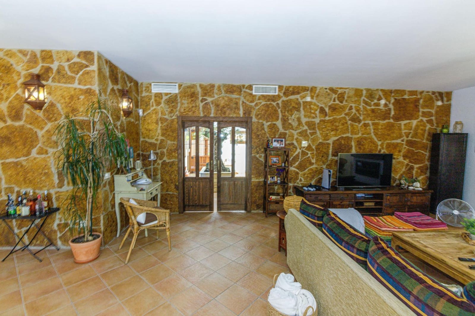 10 bedroom Villa for sale in Alhaurin de la Torre with pool - € 1,995,000 (Ref: 9435110)