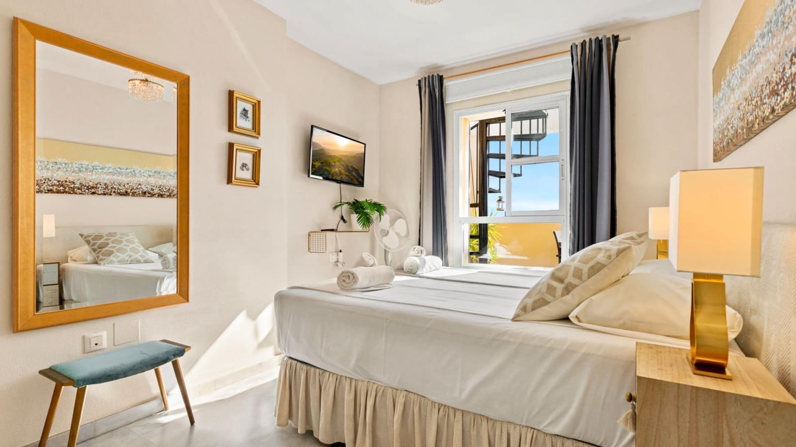 2 makuuhuone Kattohuoneisto myytävänä paikassa Torremolinos mukana uima-altaan 
autotalli - 410 000 € (Ref: 9435112)