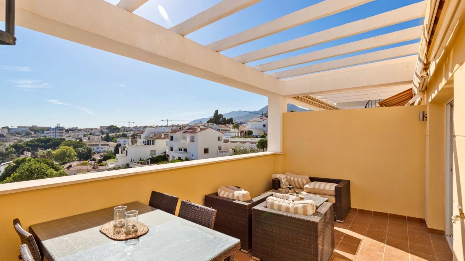 2 makuuhuone Kattohuoneisto myytävänä paikassa Torremolinos mukana uima-altaan 
autotalli - 410 000 € (Ref: 9435112)