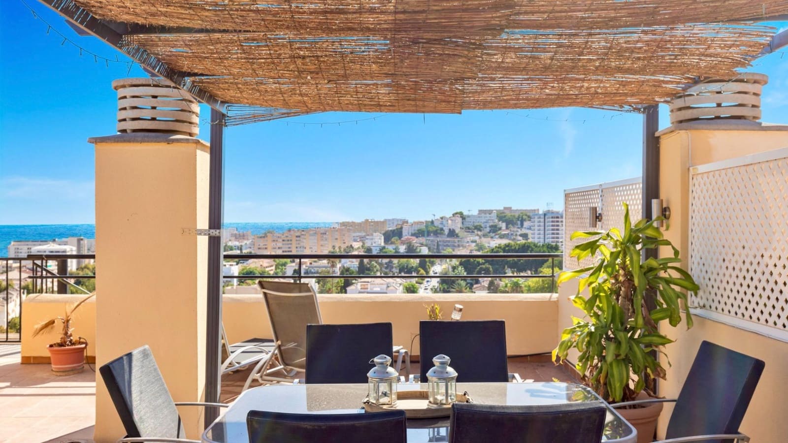 2 makuuhuone Kattohuoneisto myytävänä paikassa Torremolinos mukana uima-altaan 
autotalli - 410 000 € (Ref: 9435112)