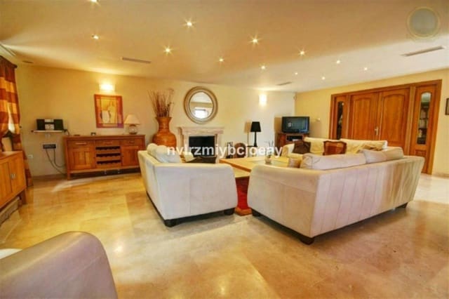 10 sovrum Radhus till salu i Benalmádena med garage - 3 000 000 € (Ref: 9435114)