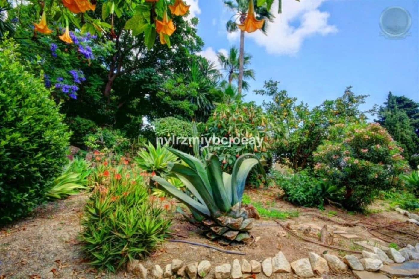 10 sovrum Radhus till salu i Benalmadena med garage - 3 000 000 € (Ref: 9435114)