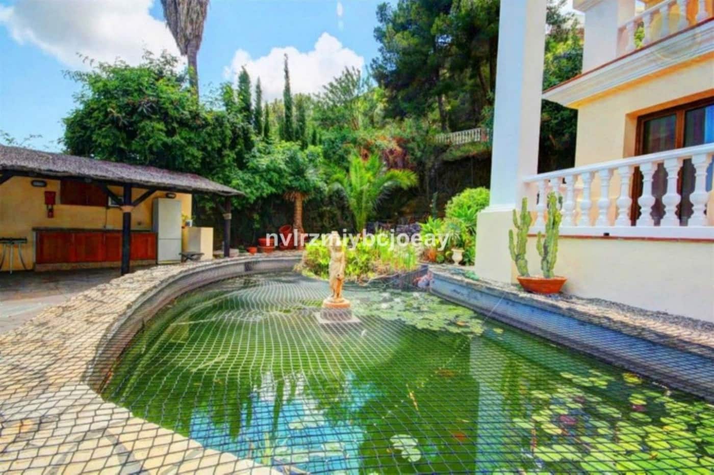 10 sovrum Radhus till salu i Benalmadena med garage - 3 000 000 € (Ref: 9435114)