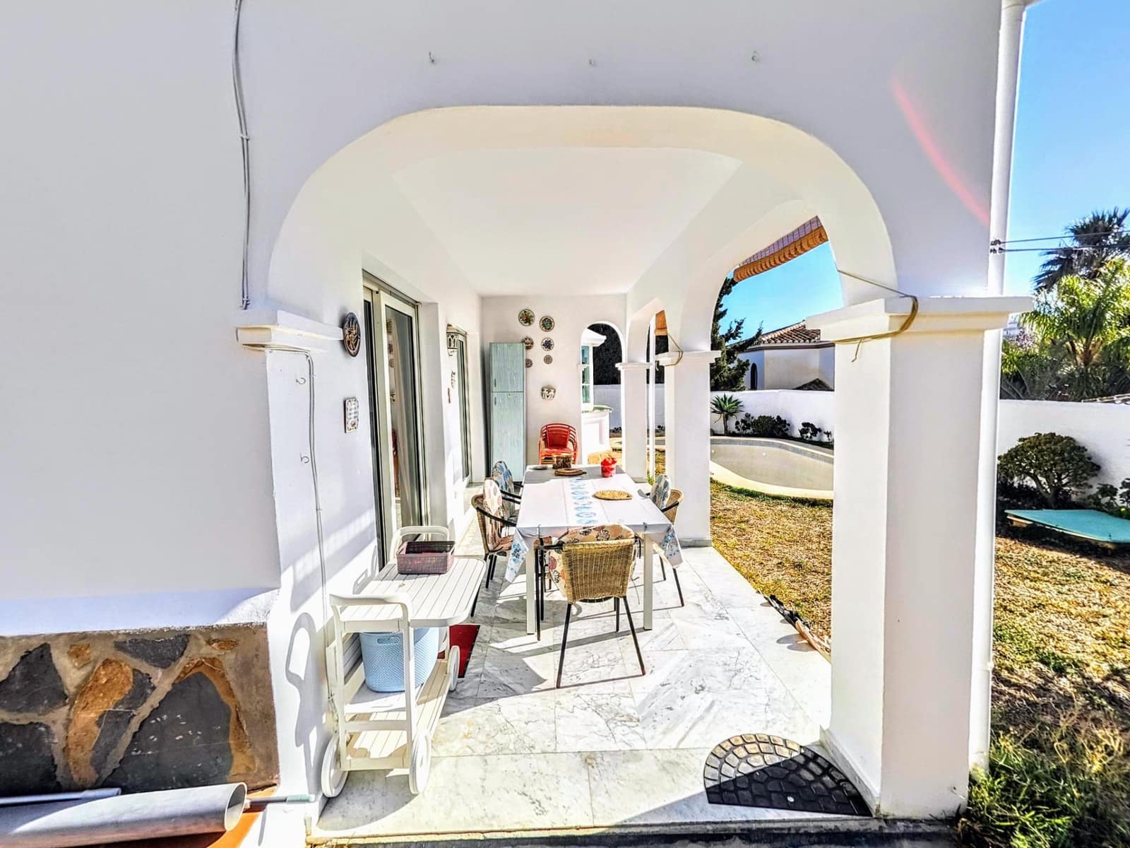 4 bedroom Villa for sale in Benalmadena Costa with pool garage - € 890,000 (Ref: 9435115)