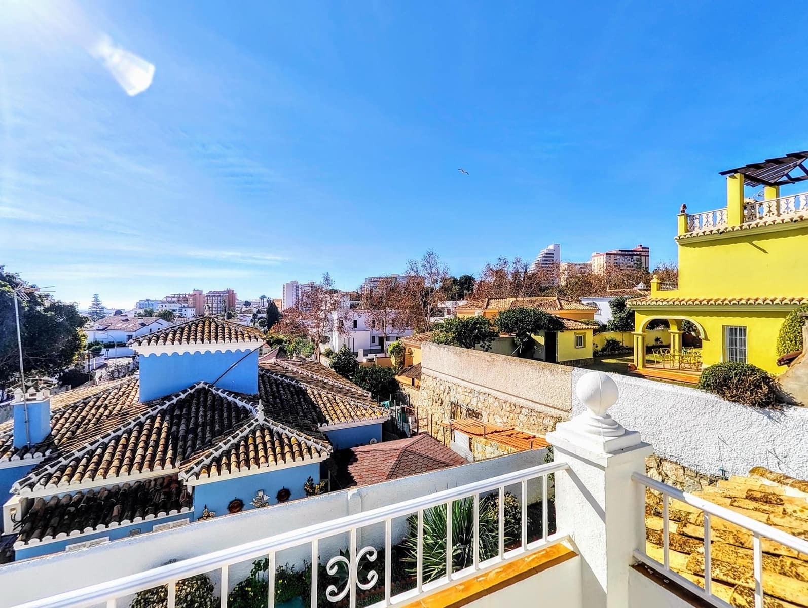 4 bedroom Villa for sale in Benalmadena Costa with pool garage - € 890,000 (Ref: 9435115)