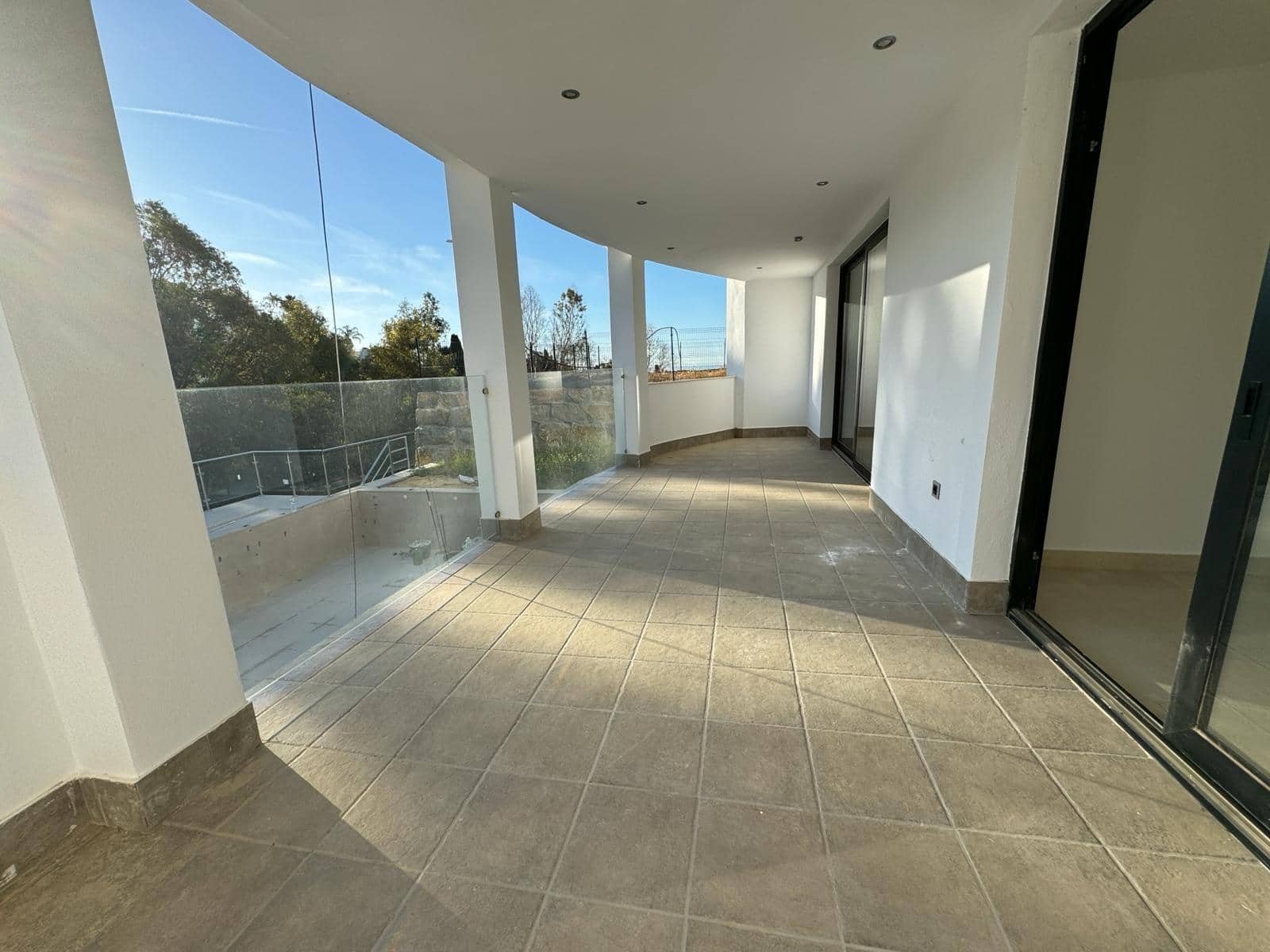 4 bedroom Villa for sale in Benalmadena Costa with pool garage - € 1,550,000 (Ref: 9435117)