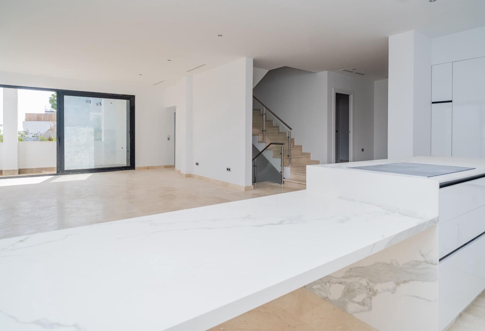 4 bedroom Villa for sale in Benalmadena Costa with pool garage - € 1,550,000 (Ref: 9435117)