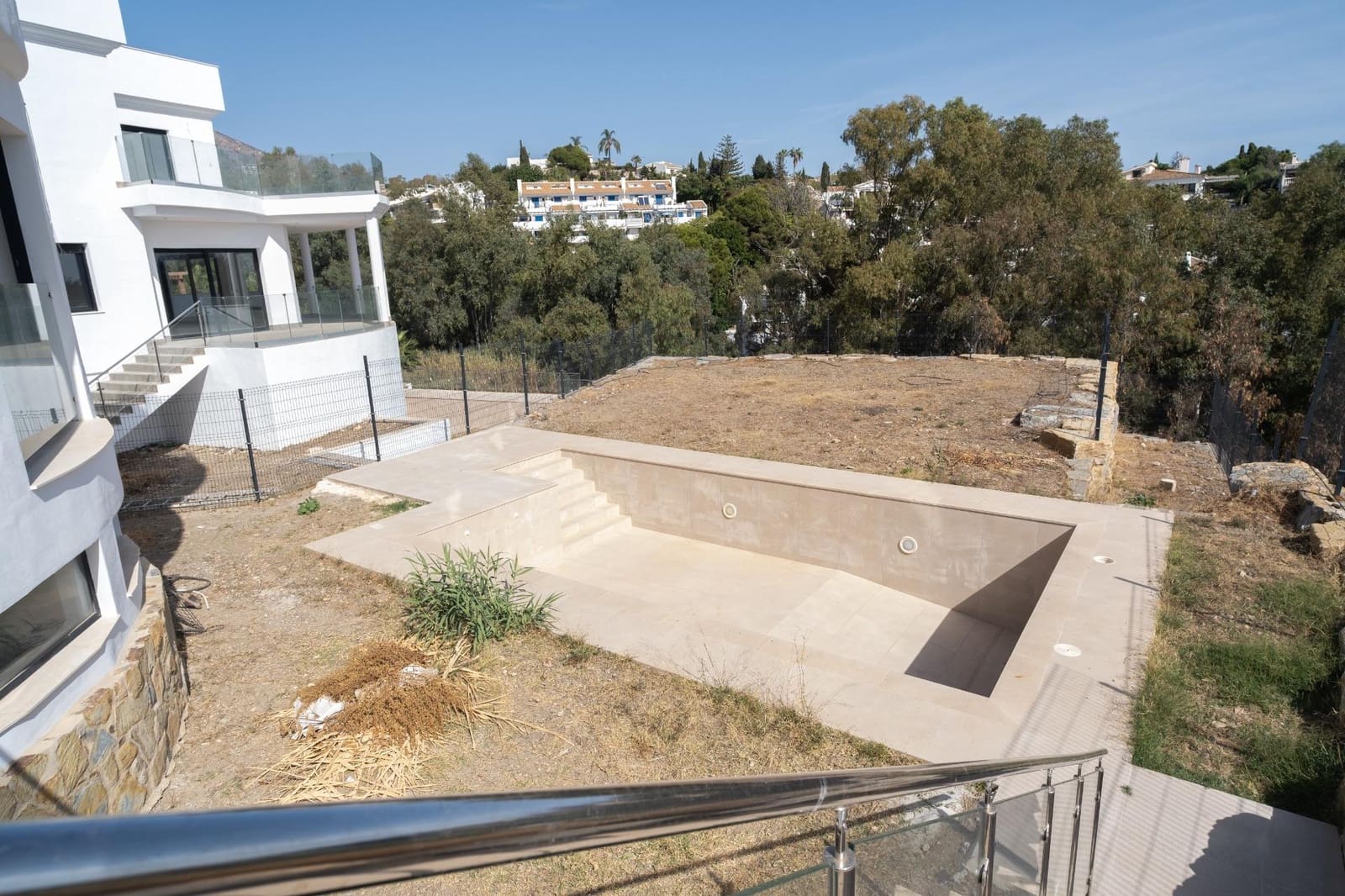 4 bedroom Villa for sale in Benalmadena Costa with pool garage - € 1,550,000 (Ref: 9435117)