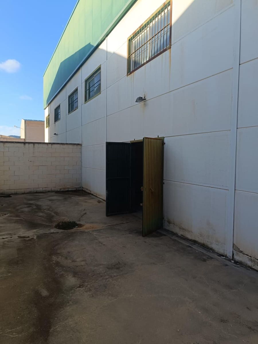 Business for sale in Colmenar - € 300,000 (Ref: 9435118)