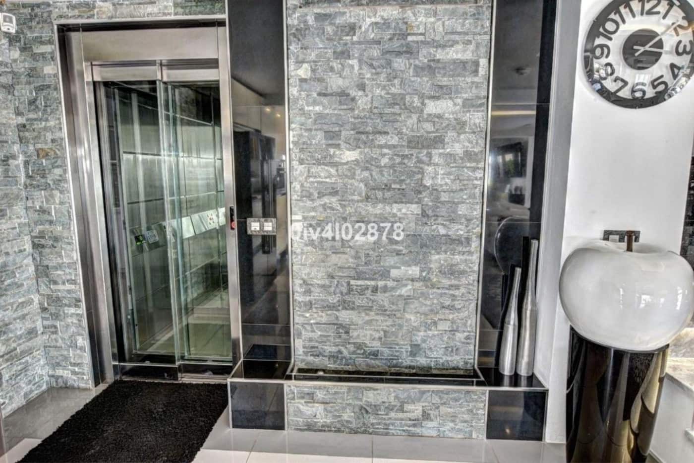 Adosado de 3 habitaciones en Benalmádena en venta con piscina - 1.600.000 € (Ref: 9435119)