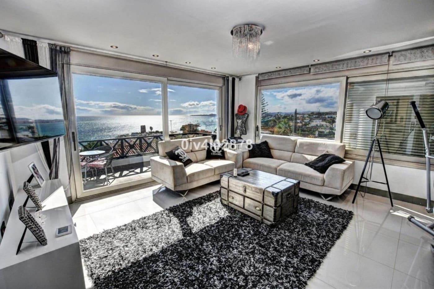 Adosado de 3 habitaciones en Benalmádena en venta con piscina - 1.600.000 € (Ref: 9435119)