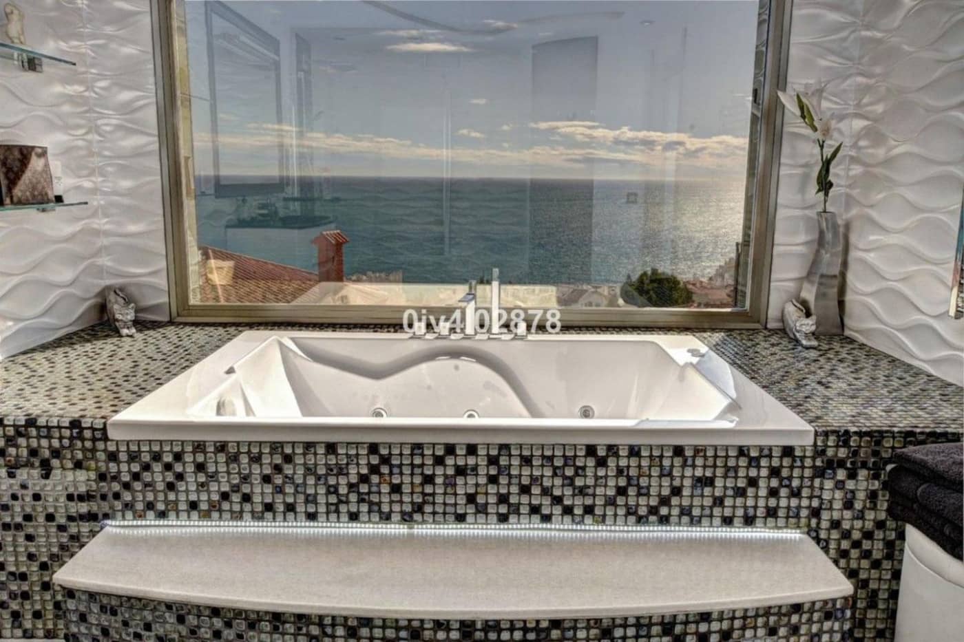 Adosado de 3 habitaciones en Benalmádena en venta con piscina - 1.600.000 € (Ref: 9435119)