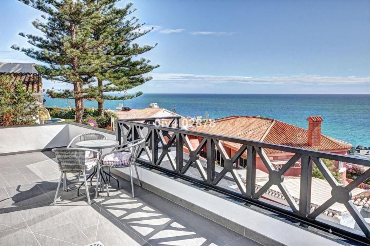 Adosado de 3 habitaciones en Benalmádena en venta con piscina - 1.600.000 € (Ref: 9435119)