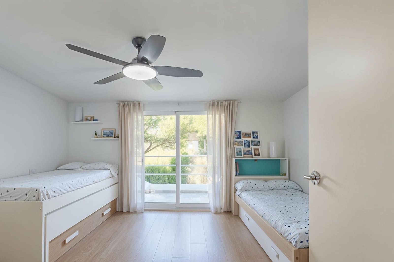 4 soveværelse Rækkehus til salg i Benalmadena Costa med swimmingpool garage - € 575.000 (Ref: 9548268)