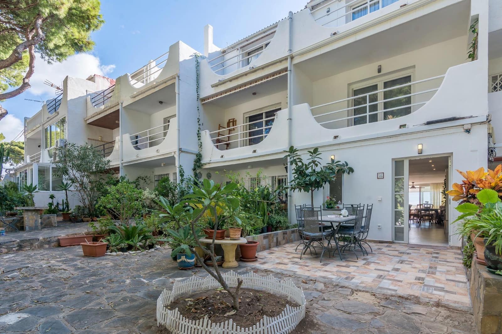 4 soveværelse Rækkehus til salg i Benalmadena Costa med swimmingpool garage - € 575.000 (Ref: 9548268)
