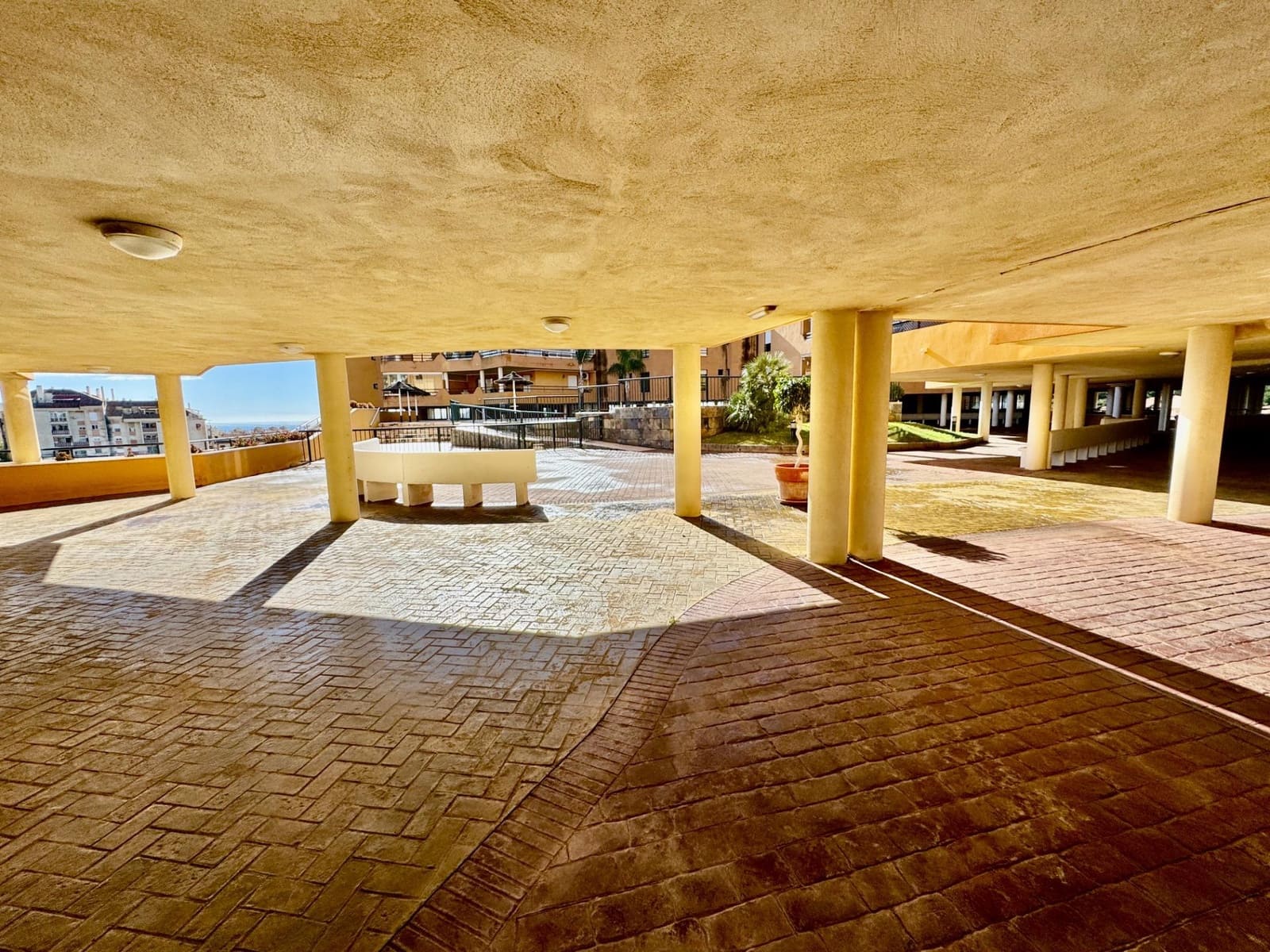 2 slaapkamer Flat te koop in Fuengirola met zwembad garage - € 292.300 (Ref: 9586550)