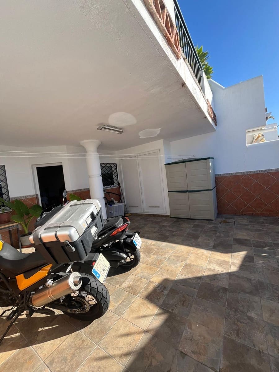 4 Zimmer Reihenhaus zu verkaufen in Benalmadena mit Pool Garage - 639.000 € (Ref: 9608111)