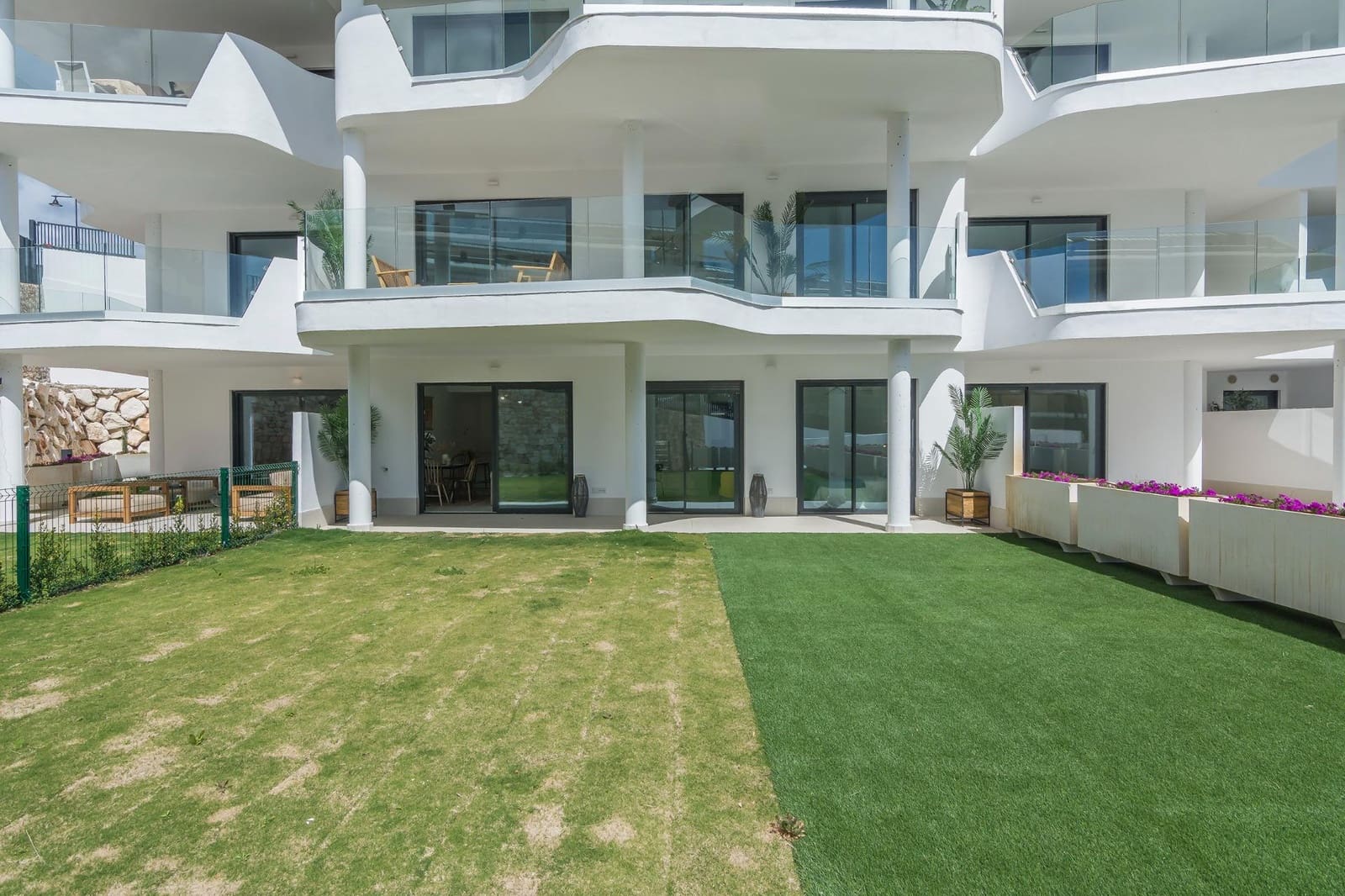 2 slaapkamer Flat te koop in Fuengirola met zwembad garage - € 469.000 (Ref: 9652049)