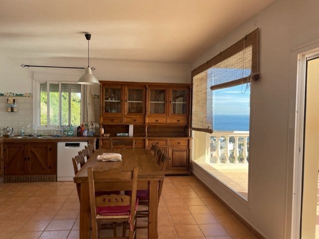 3 soveværelse Villa til salg i Algeciras med swimmingpool garage - € 449.000 (Ref: 7412207)