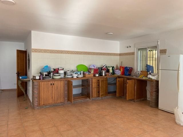 3 soveværelse Villa til salg i Algeciras med swimmingpool garage - € 449.000 (Ref: 7412207)