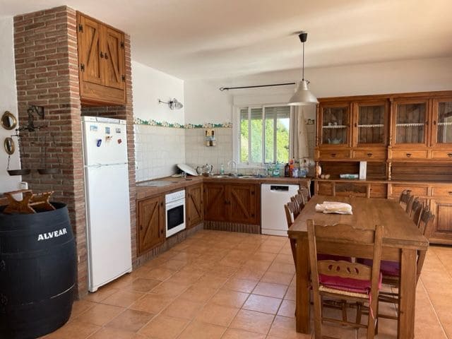 3 soveværelse Villa til salg i Algeciras med swimmingpool garage - € 449.000 (Ref: 7412207)