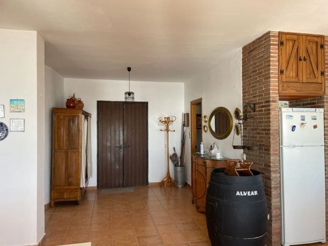 3 soveværelse Villa til salg i Algeciras med swimmingpool garage - € 449.000 (Ref: 7412207)