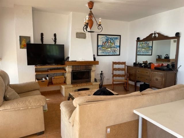 3 soveværelse Villa til salg i Algeciras med swimmingpool garage - € 449.000 (Ref: 7412207)