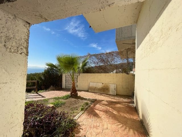 3 soveværelse Villa til salg i Algeciras med swimmingpool garage - € 449.000 (Ref: 7412207)