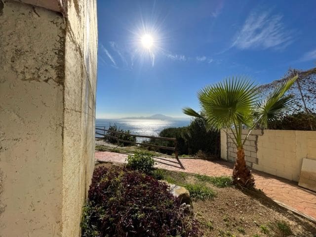 3 soveværelse Villa til salg i Algeciras med swimmingpool garage - € 449.000 (Ref: 7412207)