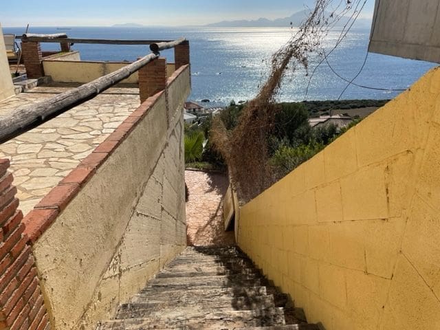 3 soveværelse Villa til salg i Algeciras med swimmingpool garage - € 449.000 (Ref: 7412207)