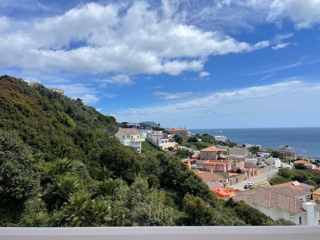 3 soveværelse Villa til salg i Algeciras med swimmingpool garage - € 449.000 (Ref: 7412207)