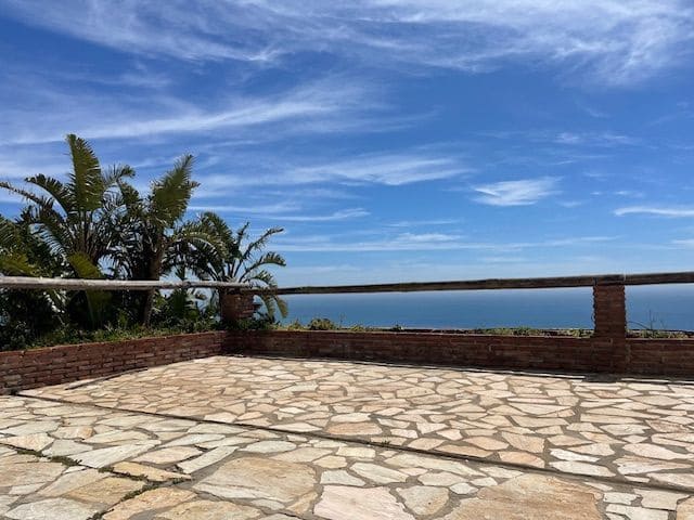 3 soveværelse Villa til salg i Algeciras med swimmingpool garage - € 449.000 (Ref: 7412207)