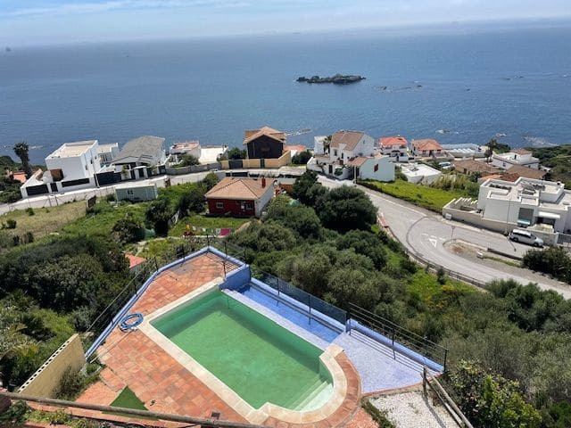 3 soveværelse Villa til salg i Algeciras med swimmingpool garage - € 449.000 (Ref: 7412207)