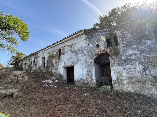 5 chambre Finca/Maison de Campagne à vendre à Algeciras avec garage - 420 000 € (Ref: 8910829)