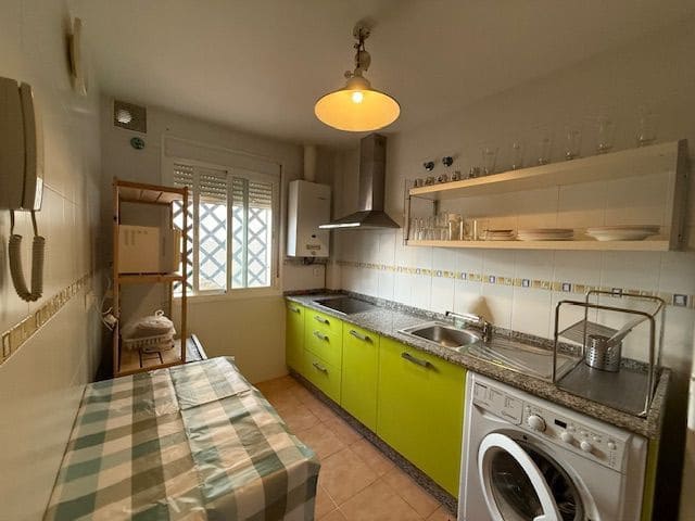 Piso de 2 habitaciones en Facinas en venta con garaje - 198.000 € (Ref: 9673821)