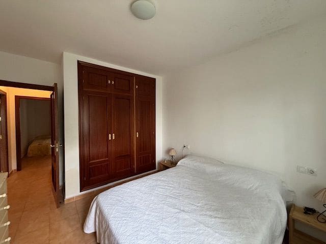 Piso de 2 habitaciones en Facinas en venta con garaje - 198.000 € (Ref: 9673821)