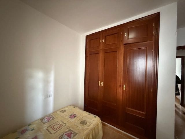 Piso de 2 habitaciones en Facinas en venta con garaje - 198.000 € (Ref: 9673821)