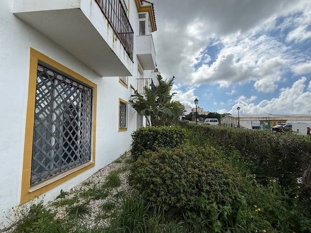 Piso de 2 habitaciones en Facinas en venta con garaje - 198.000 € (Ref: 9673821)