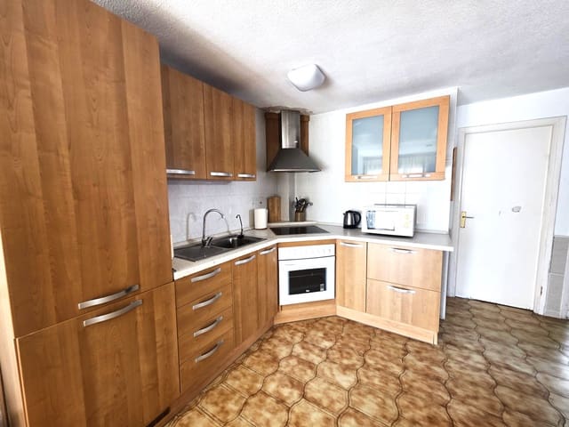 1 soverom Leilighet til salgs i Los Cristianos, Arona med svømmebasseng - € 285 000 (Ref: 9301911)