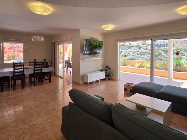 3 slaapkamer Villa te koop in Roque del Conde, Adeje - € 895.000 (Ref: 9301916)