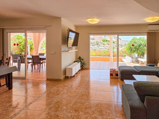 3 slaapkamer Villa te koop in Roque del Conde, Adeje - € 895.000 (Ref: 9301916)