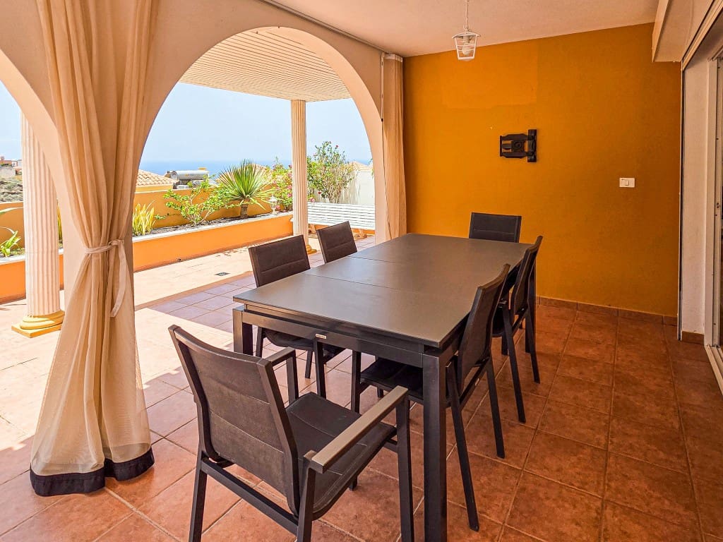 3 slaapkamer Villa te koop in Roque del Conde - € 895.000 (Ref: 9301916)
