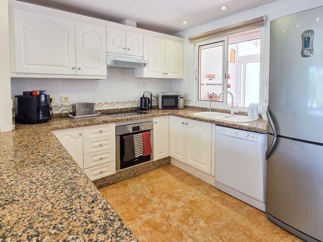 3 slaapkamer Villa te koop in Roque del Conde, Adeje - € 895.000 (Ref: 9301916)