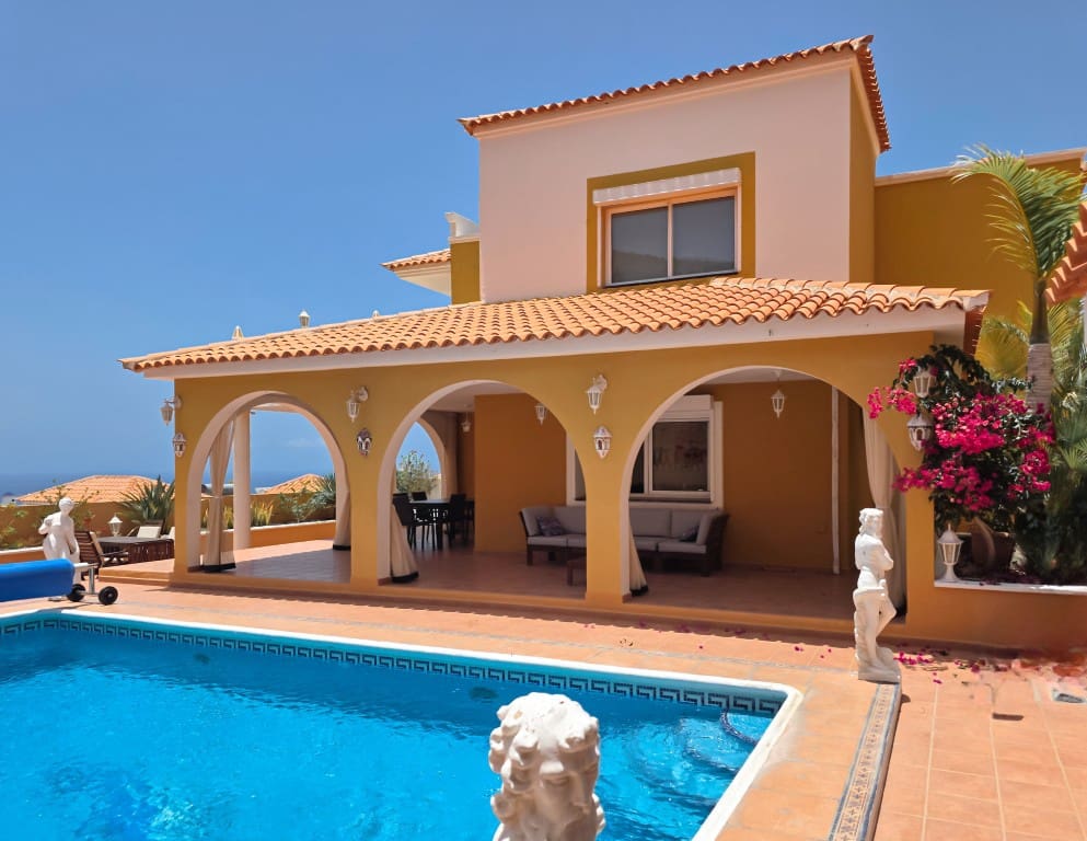 3 slaapkamer Villa te koop in Roque del Conde - € 895.000 (Ref: 9301916)