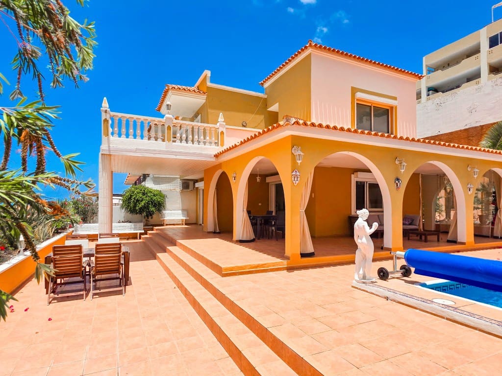 3 slaapkamer Villa te koop in Roque del Conde - € 895.000 (Ref: 9301916)